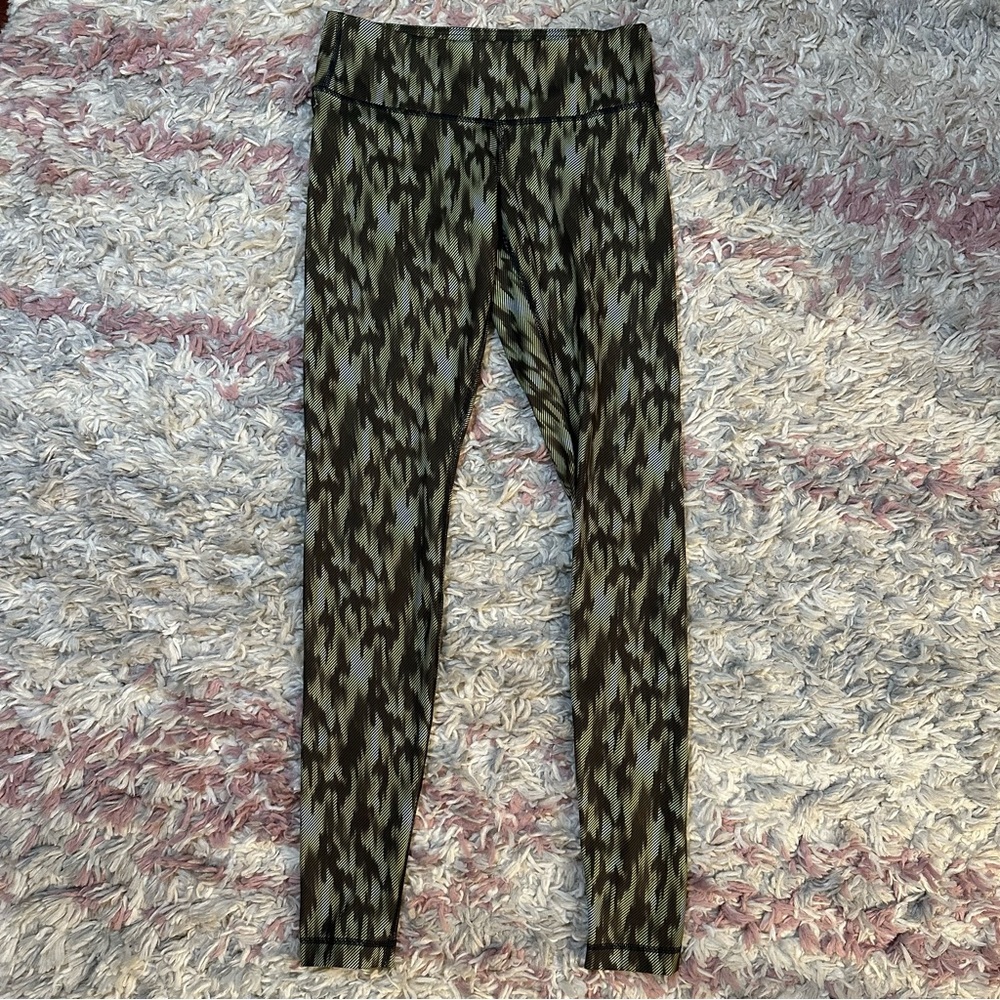 Lululemon Patterned Luxtreme Wunder Under Legging… - image 3